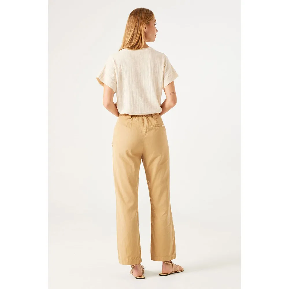 Greta V-Neck Blouse (Oat)